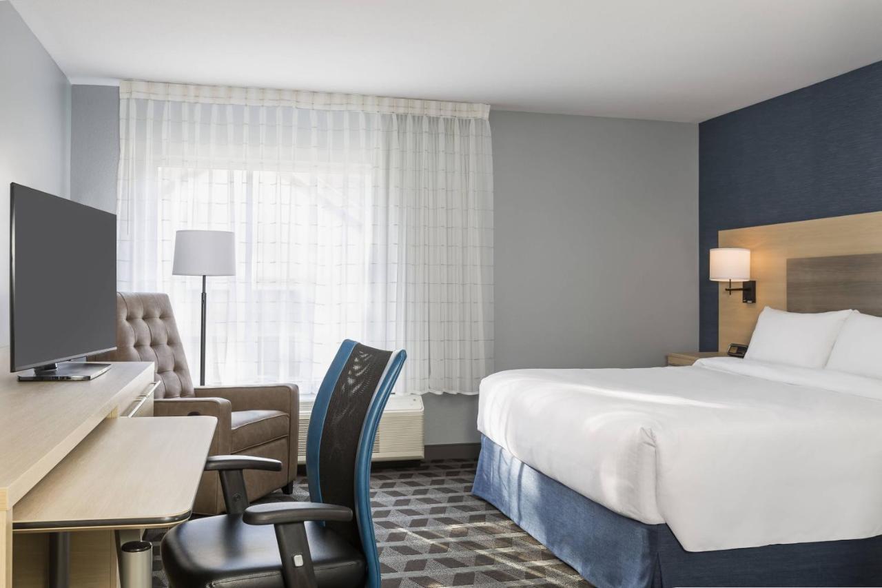 Towneplace Suites By Marriott Rochester Mayo Clinic Area Экстерьер фото